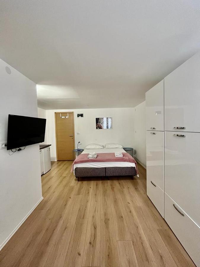 Apartmani Roza PUY Eksteriør bilde