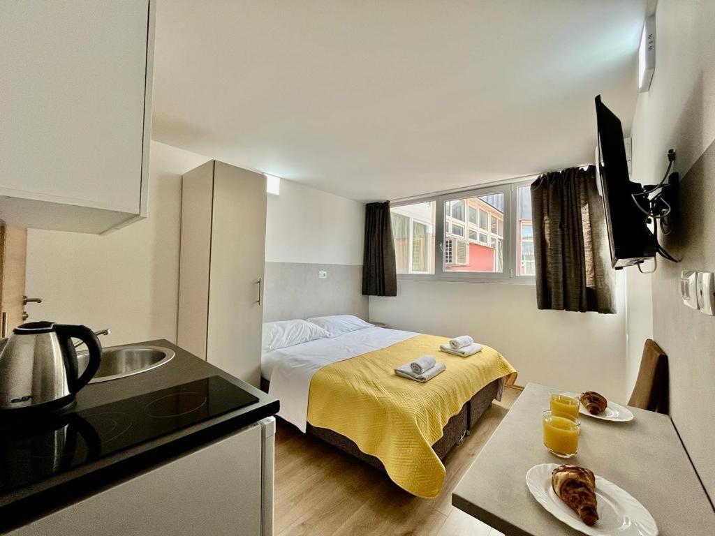 Apartmani Roza PUY Eksteriør bilde